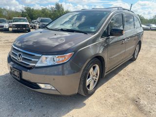 2012 Honda Odyssey Touring - Exterior Front Left Corner Image